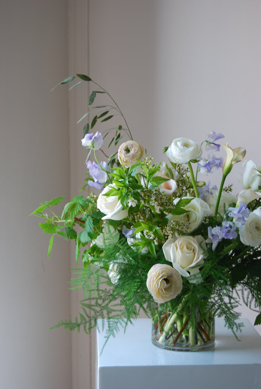 Glass vase arrangement | Soft + Neutral