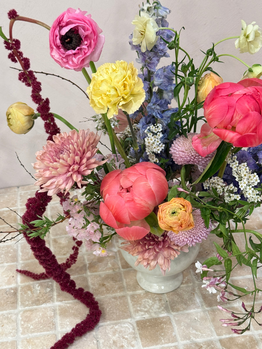 Juicy Fruit | White vase arrangement