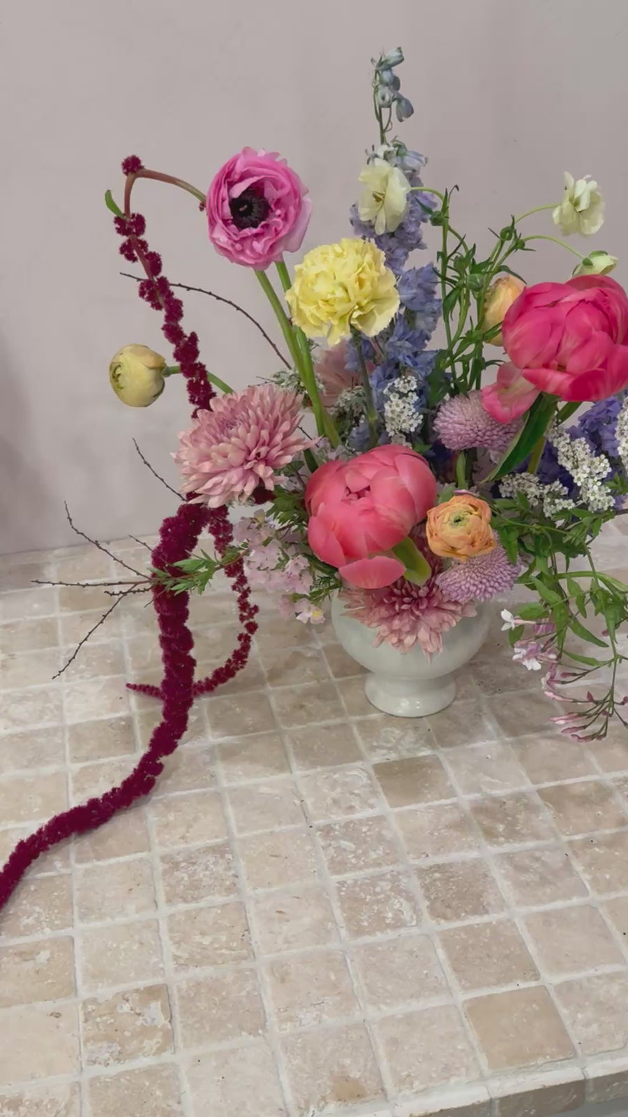 Juicy Fruit | White vase arrangement